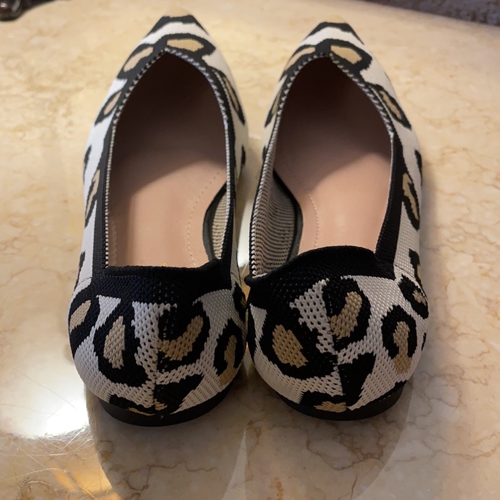 NWOT Leopard print flats - Picture 2 of 6